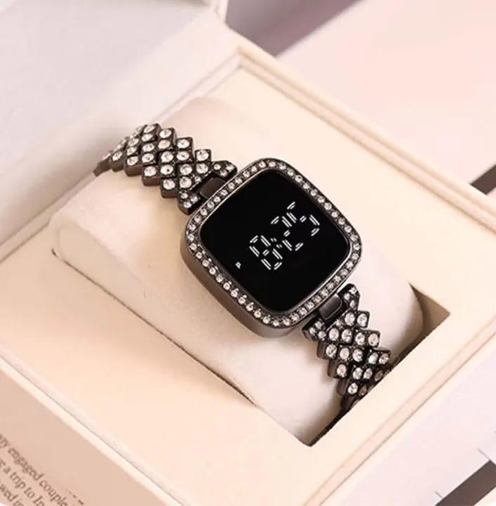 Ladies Battery operated , Water resistance watch 1